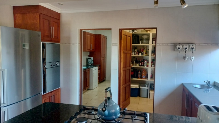 4 Bedroom Property for Sale in Swartruggens North West